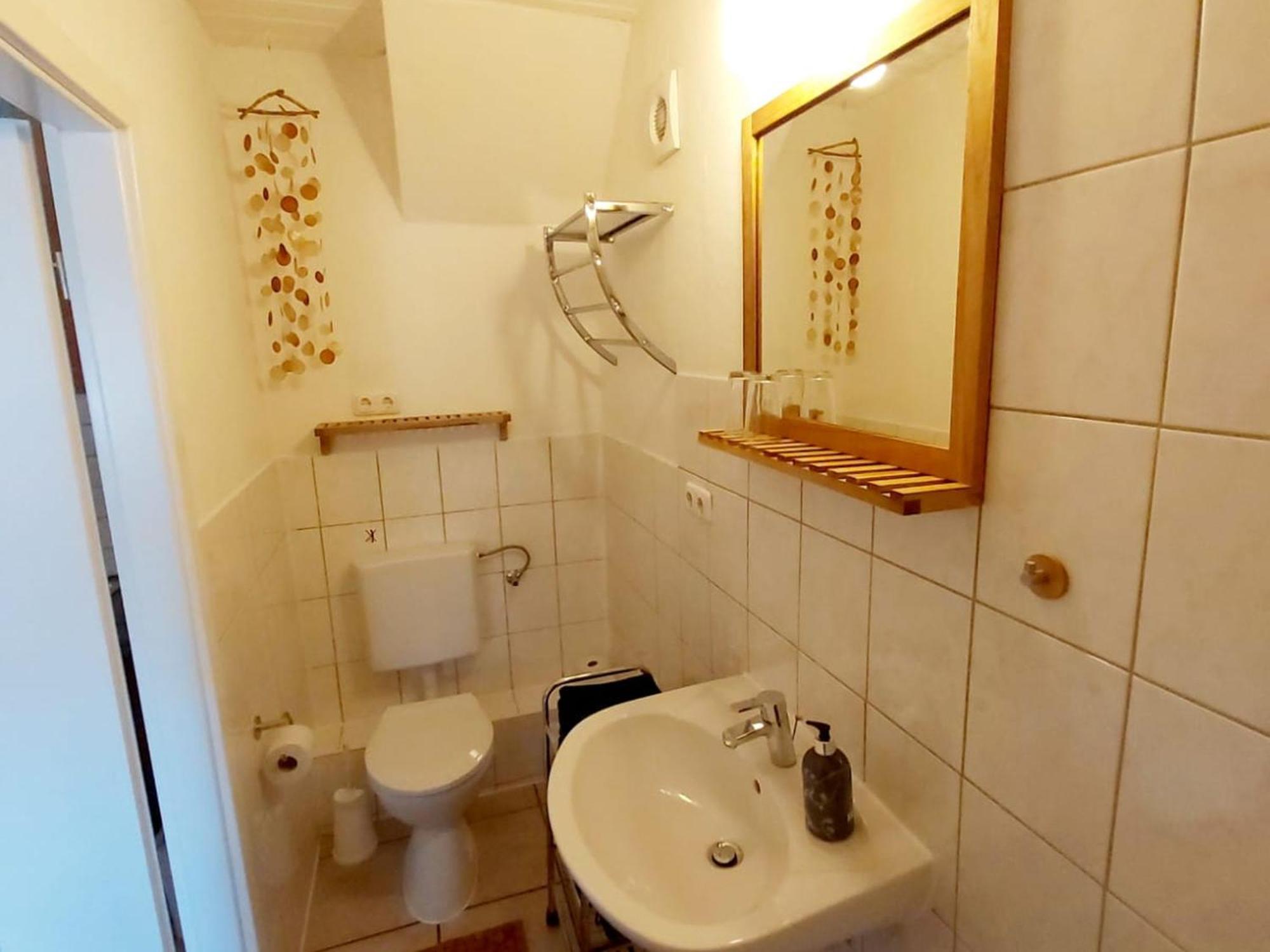 1 Zimmer Ferienwohnung Lohfelden Buitenkant foto